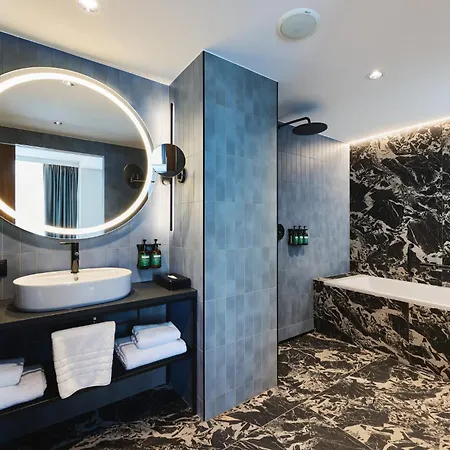 Hotel Voco By Ihg 4*